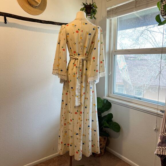 Vintage 70s Handmade Cream Floral Prairie Boho Bell Sleeve Maxi Dress Size Small - Picture 6 of 12